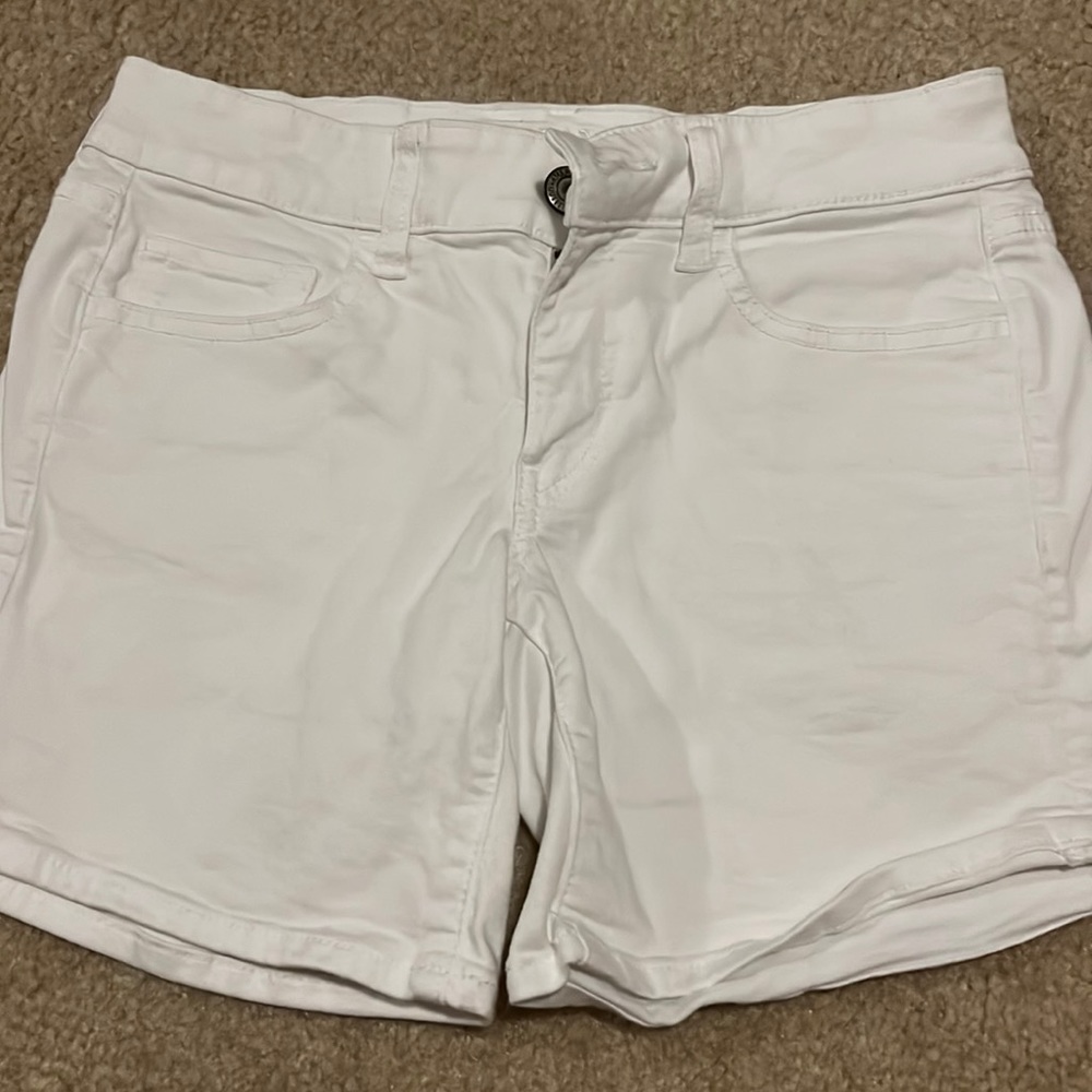 American eagle super stretch white shorts